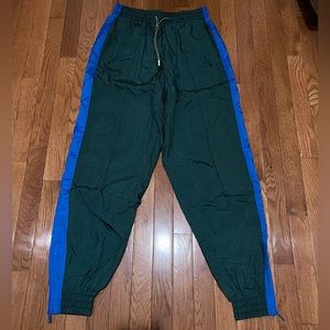 LACOSTE nylon track pant with contrast stripe